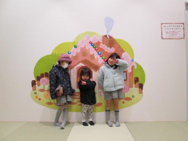 お菓子の家３.JPG